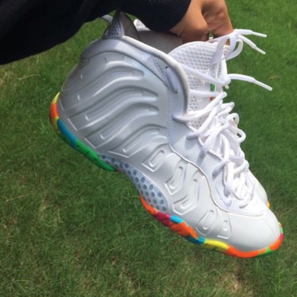 white fruity pebble foams